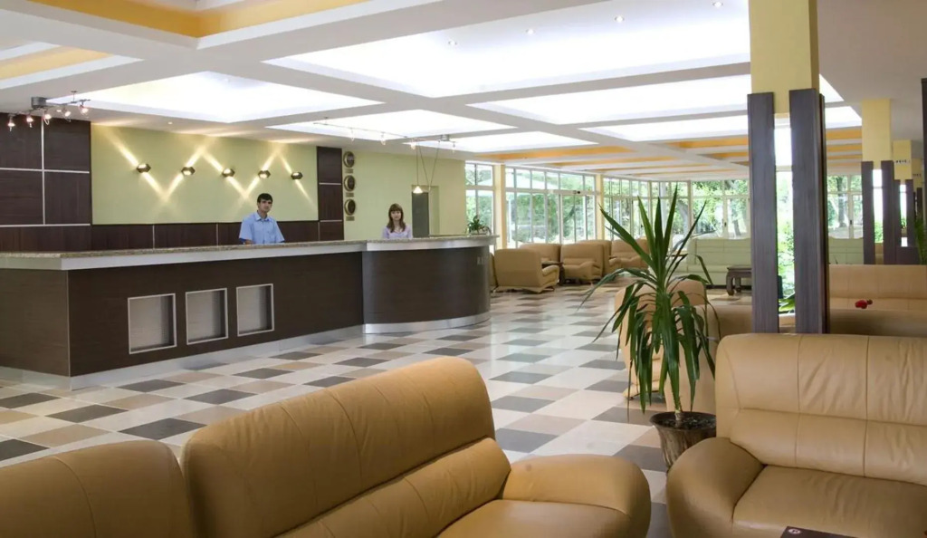 Hotel Compass