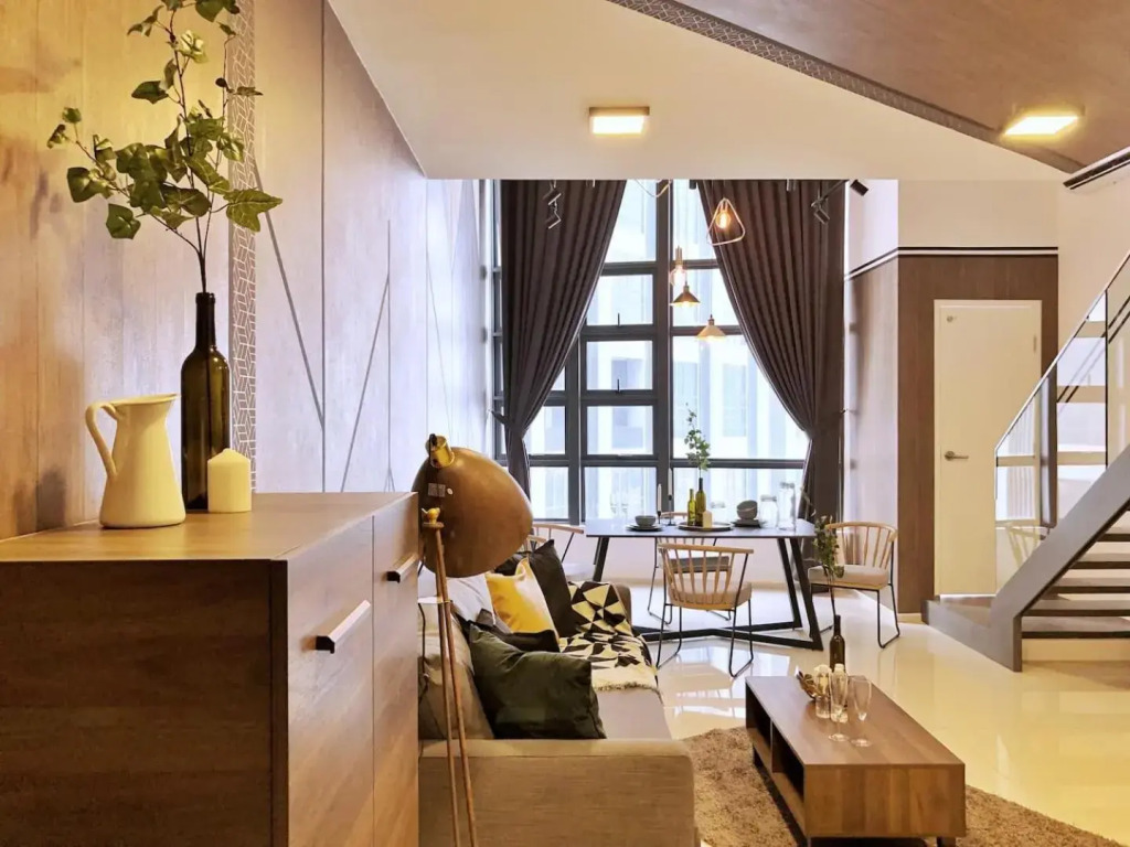 Modern Industrial Duplex Loft- Ekocheras-MRT 3pax