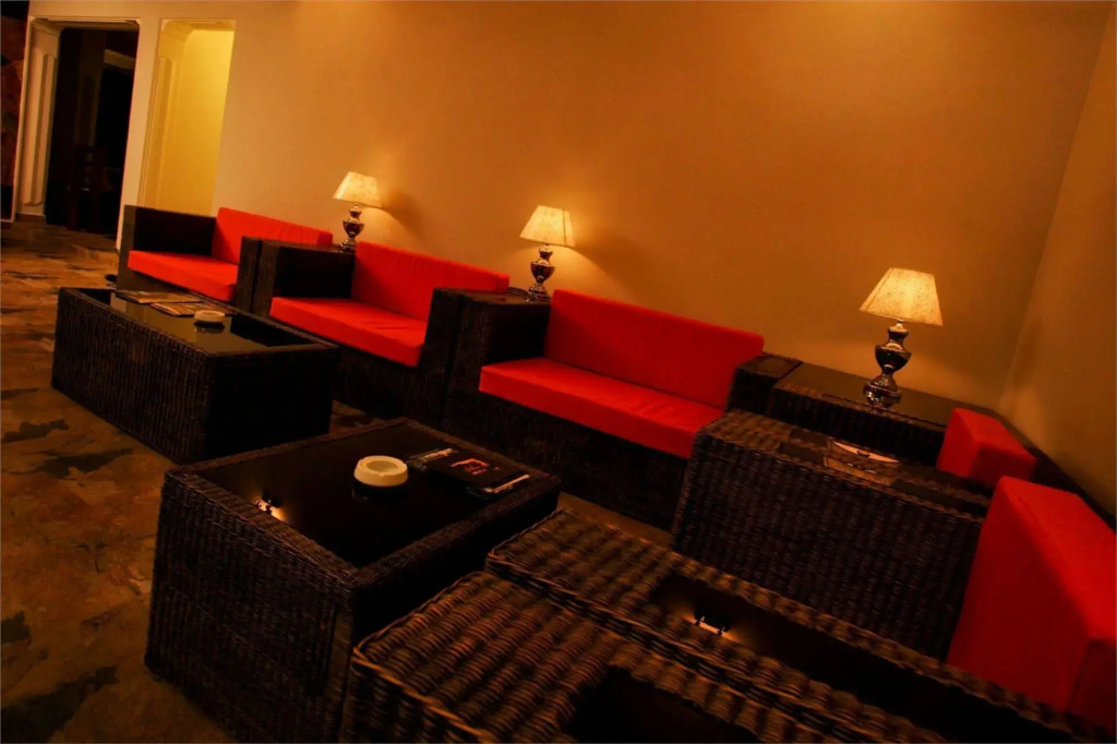 Hotel Travellers Nest Kandy
