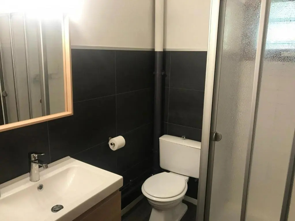 Chalet Années 70 Spacieux pour 10 Pers. - FR-1-445-139