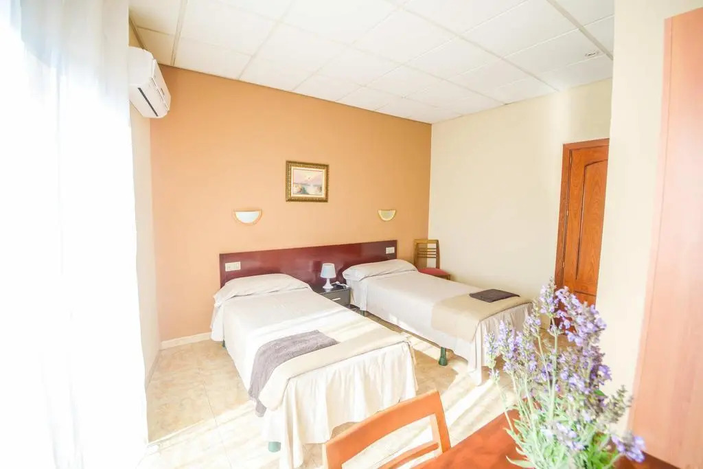 Hostal Torremirona