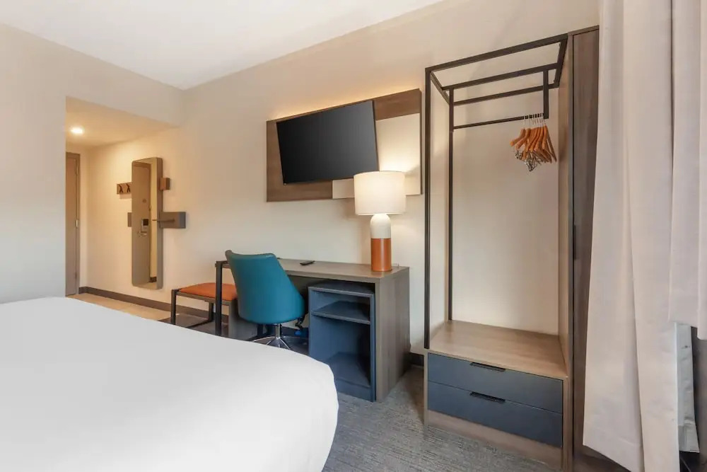 Best Western-Campus Inn