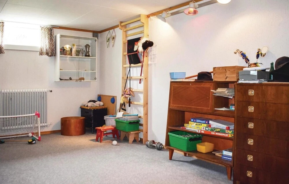 3 Bedroom Cozy Home In Karlshamn