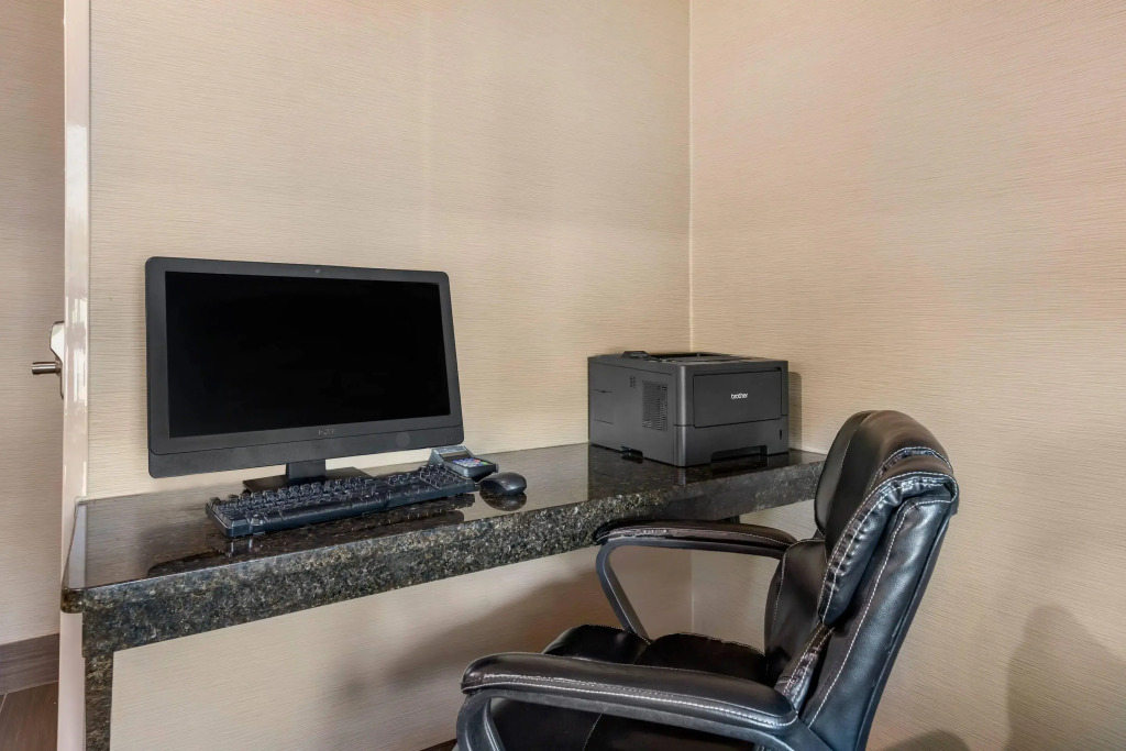 Comfort Suites Grandville - Grand Rapids SW