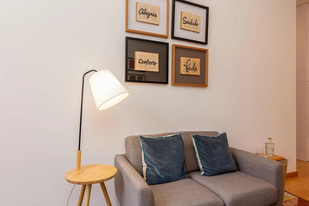 Cosy 1 in Oporto With 1 Bedrooms and 1 Bathrooms