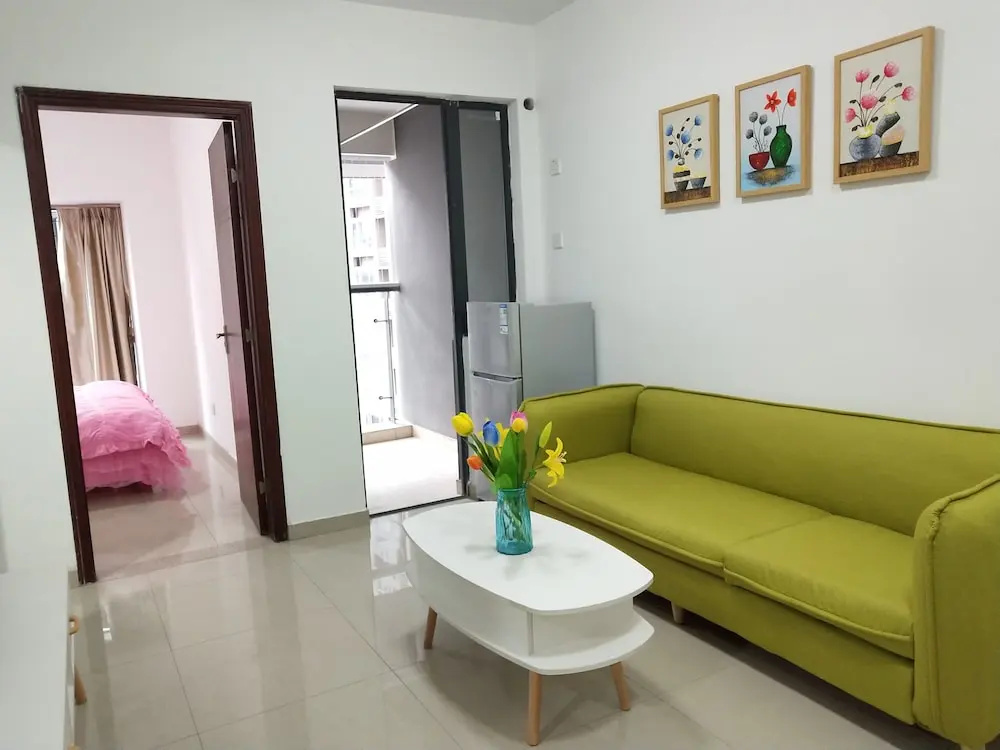 Gemmed Apartment