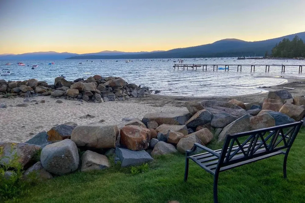 Comfy Lake Tahoe Condo w/ Private Beach Access!
