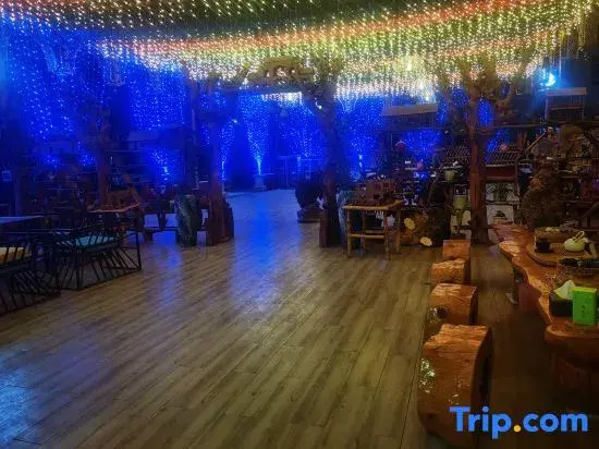 Tukes Ligong Be Courtyard Homestay Reception Center