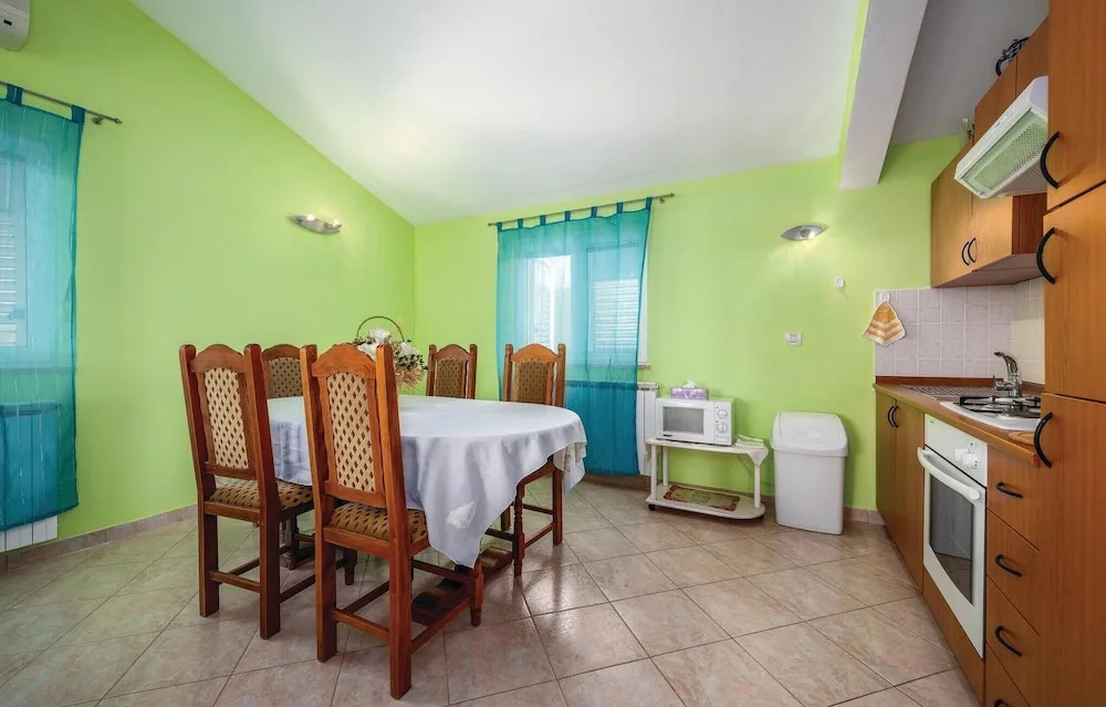 Awesome Home in Sv lovrec With Wifi and 2 Bedrooms