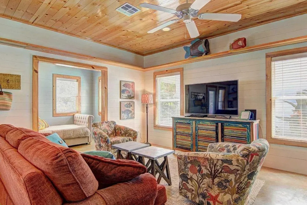 The Gruene Escape - 3 Br Home