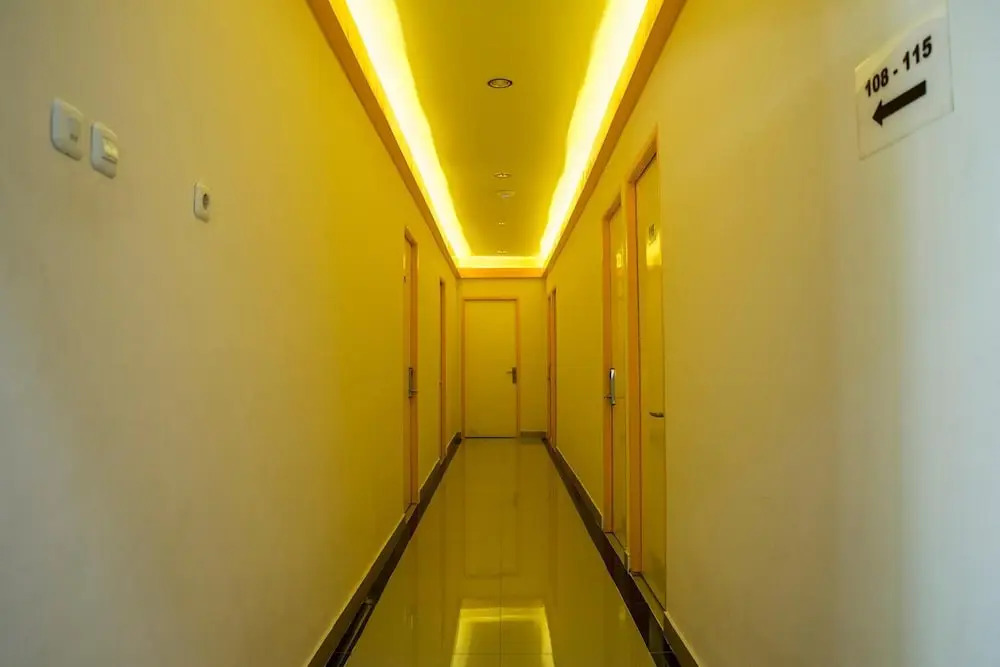 OYO 899 Gold Line Guest House