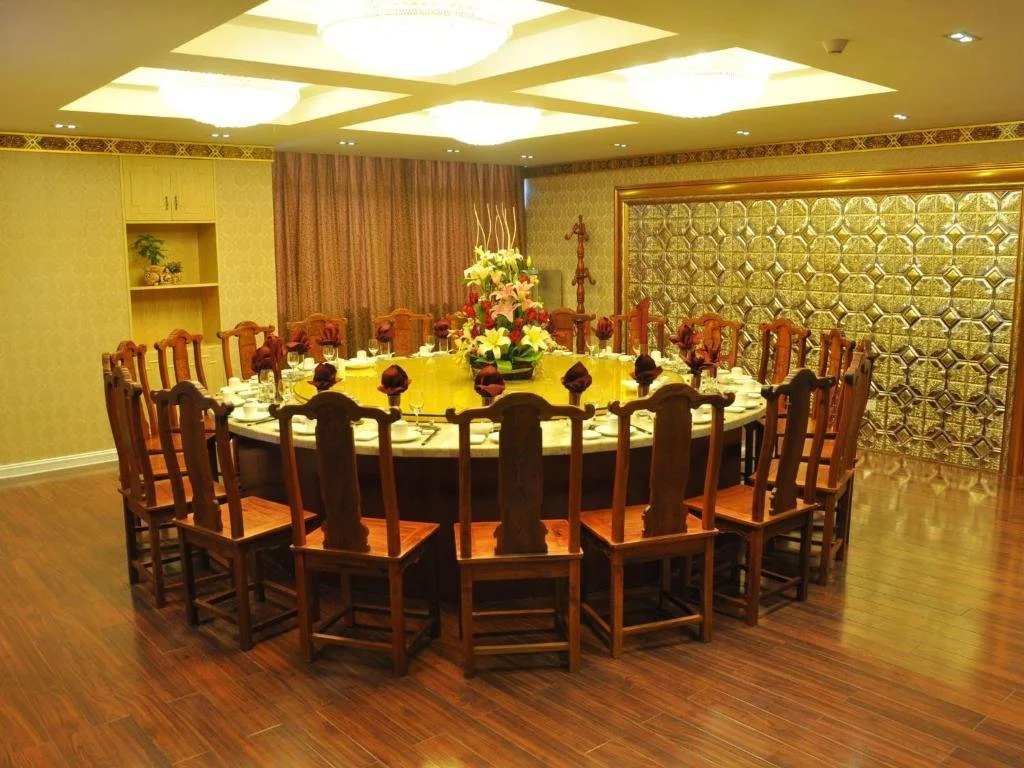 Dongxing Donghai Hotel