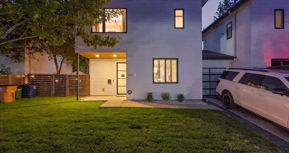Spacious 5BR Austin Home With Backyard Fire Pit