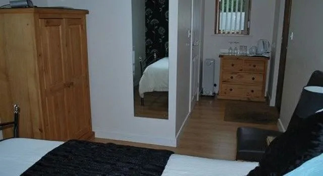 Oak Lodge B&B