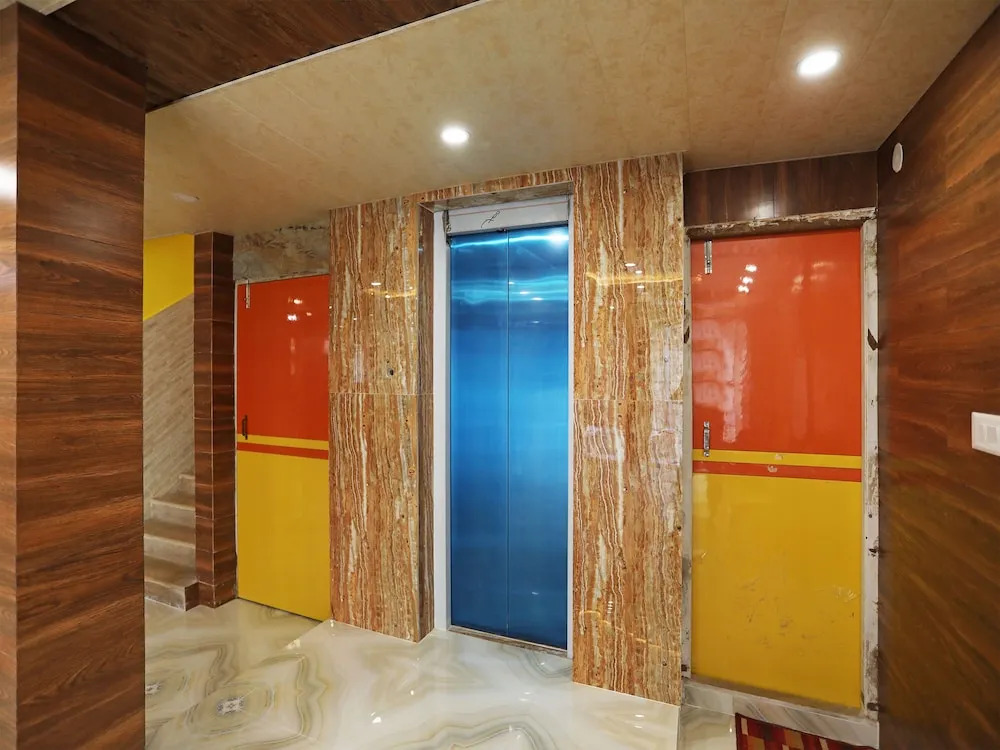 OYO 14373 Shree Krishna Hotel