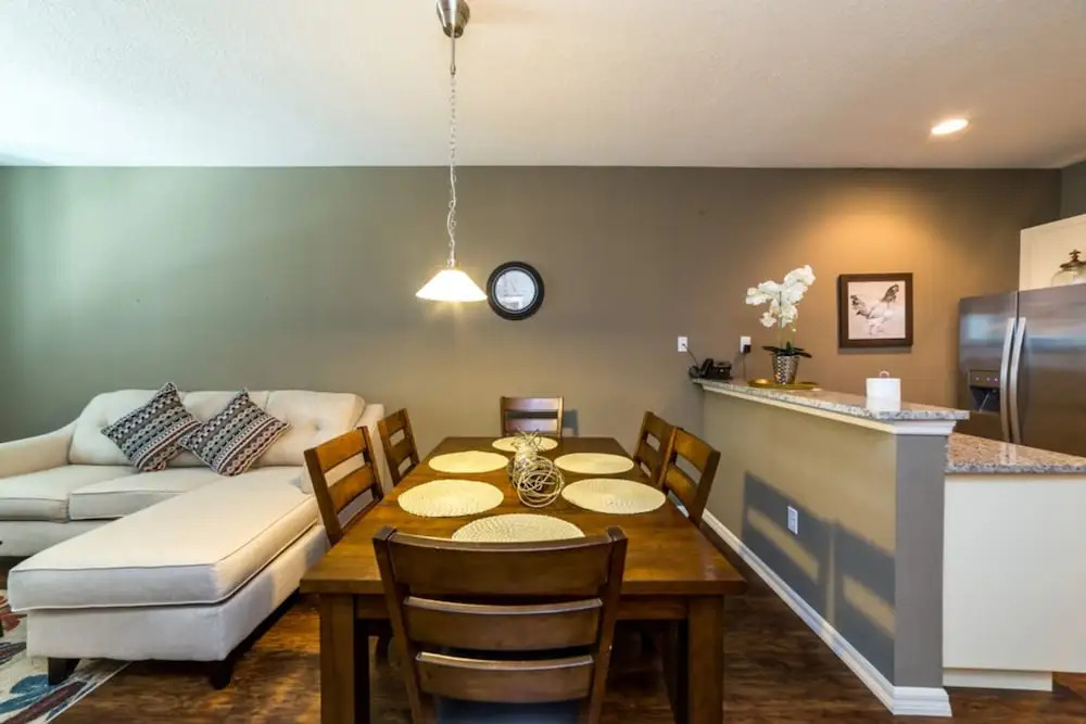 Lucaya Village - 9006 Shine Drive
