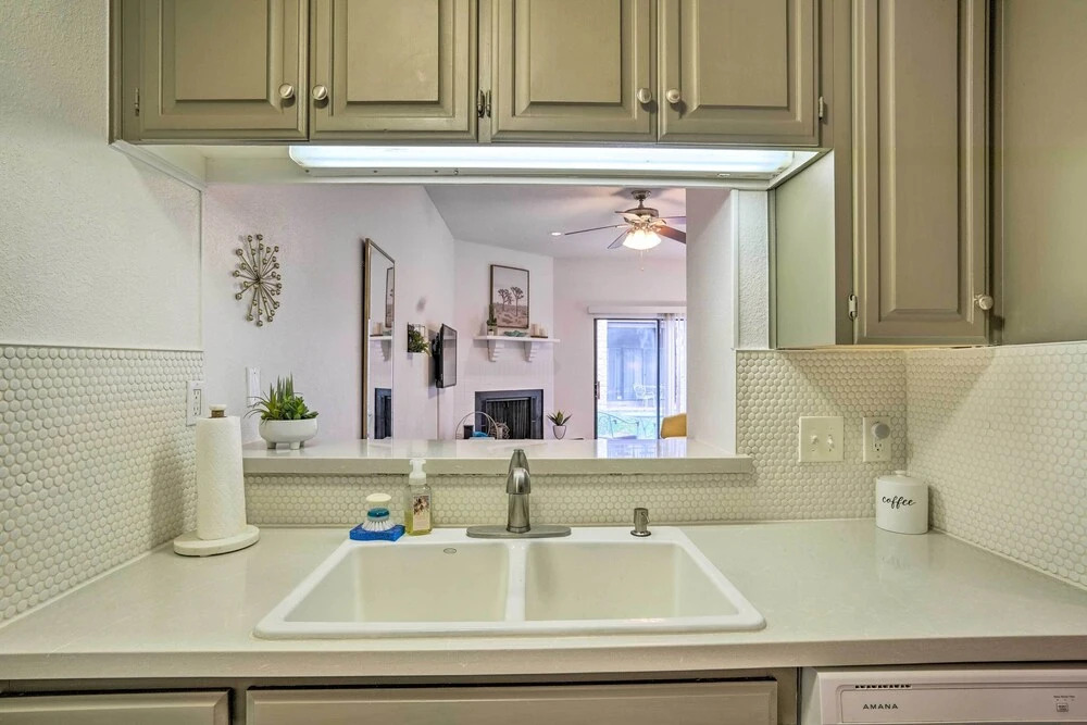 Graham Haus' River Condo: Walk to Schlitterbahn!
