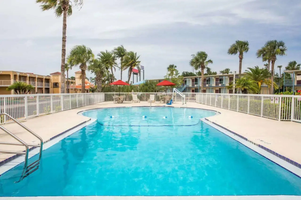 Days Inn by Wyndham Ormond Beach
