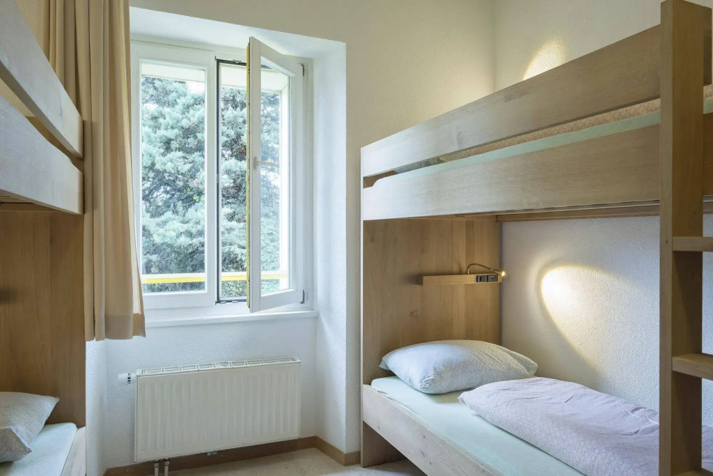 Montreux Youth Hostel
