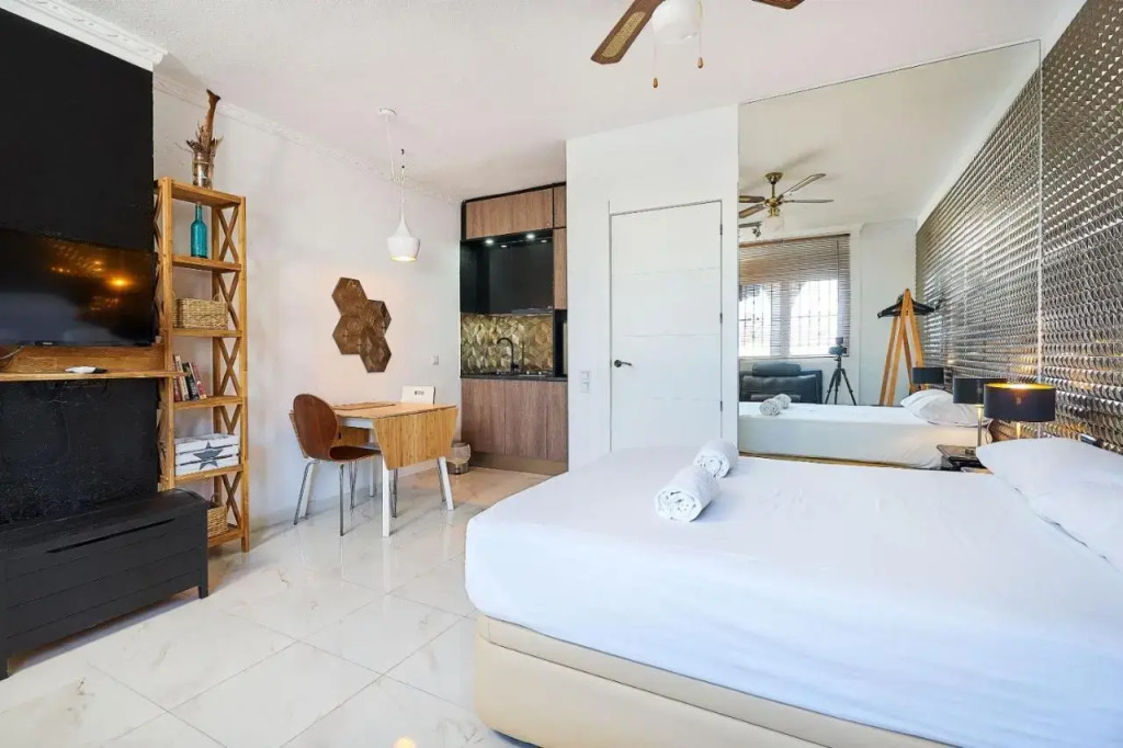 Studiya Espanhouse Magani Apartments