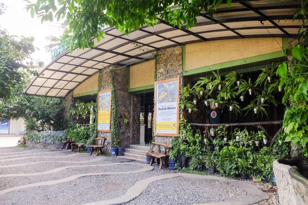 West Gorordo Hotel