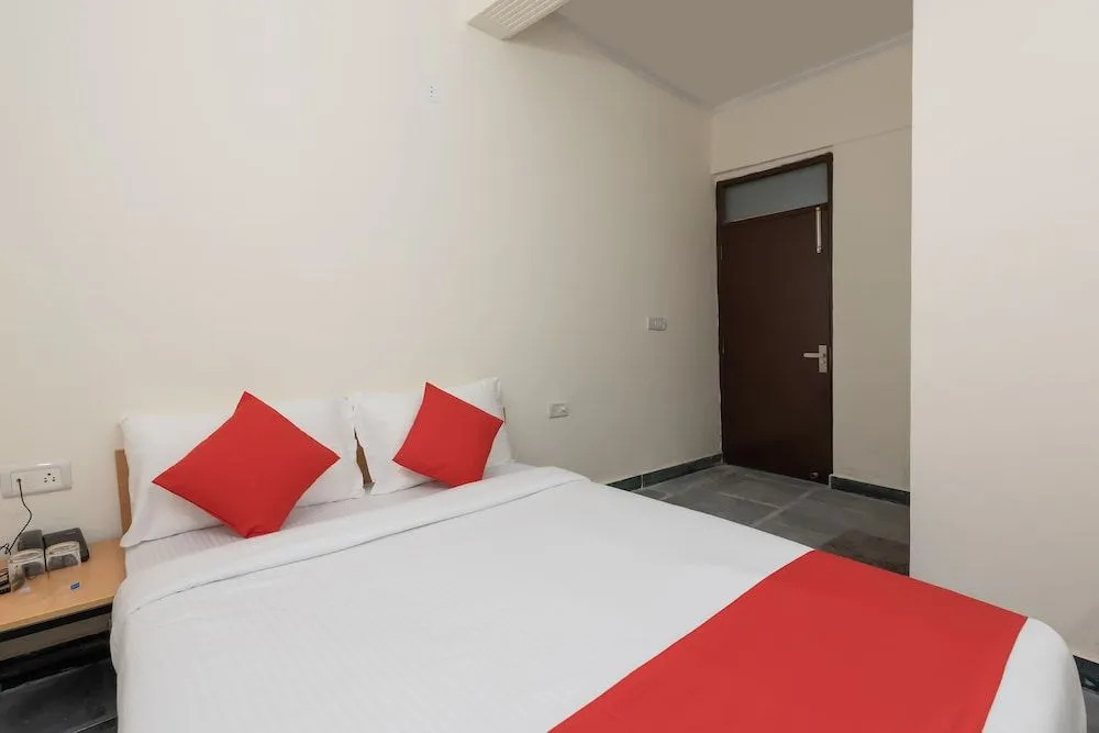 OYO Flagship 45264 Opposite Paryavaran Complex Post Office