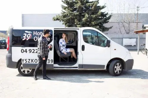 Hotelik Okęcie 39 - Nocleg i Parking Blisko Lotnisko Okęcie