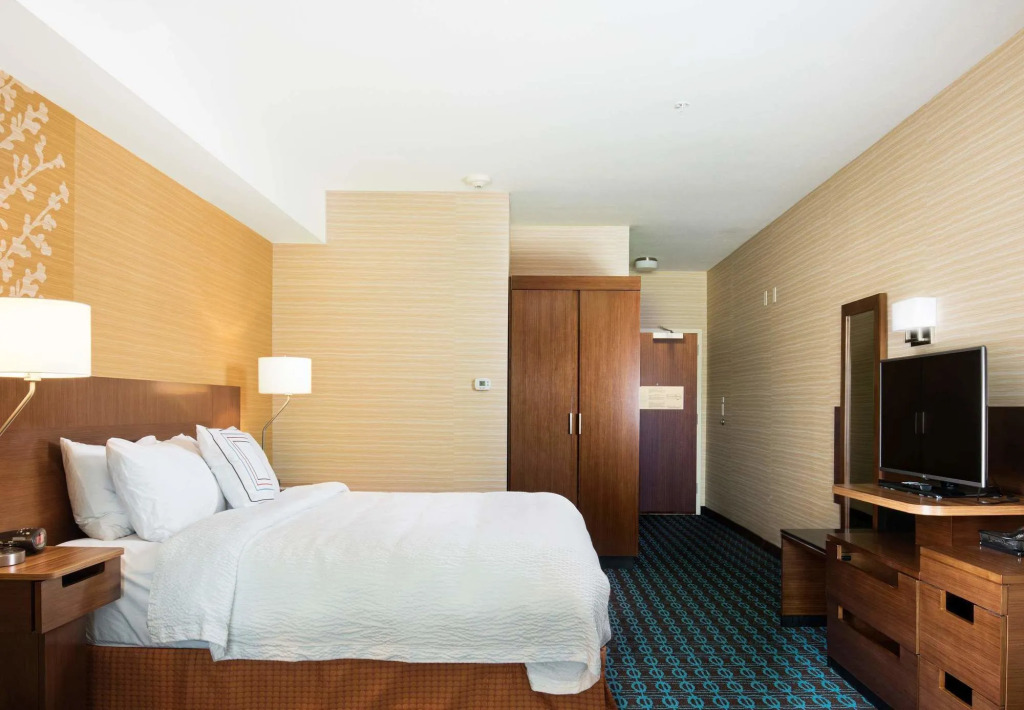 Fairfield Inn & Suites Rochester Mayo Clinic Area/St. Marys