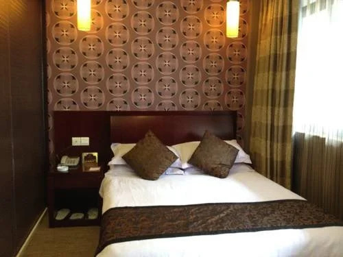 Junhong Business Hotel