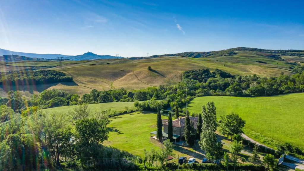 Thermal water and relaxation in Val D'Orcia-Podere La Piscina