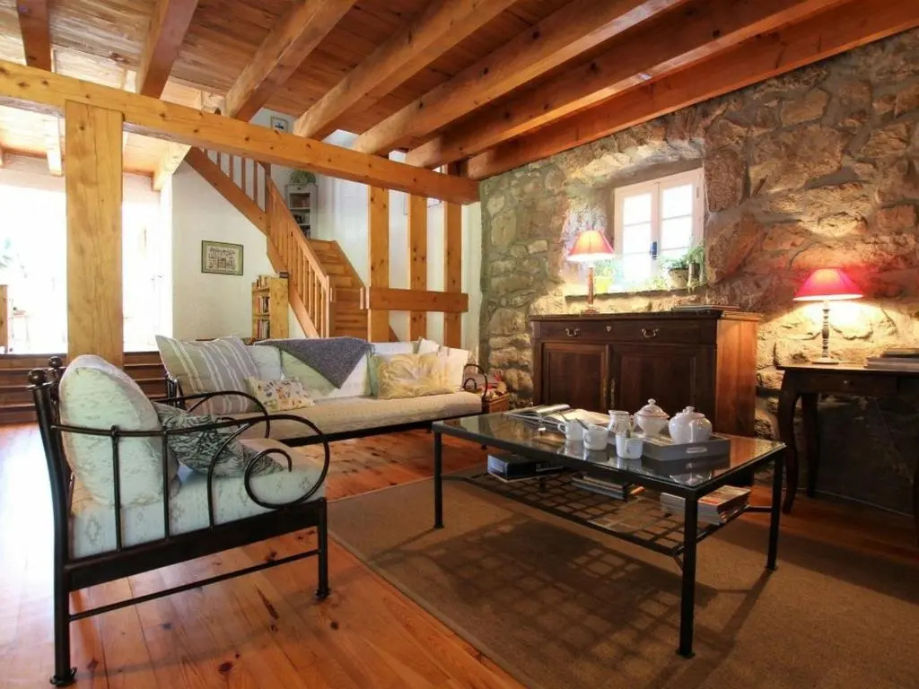 Gîte Nature au Chambon-sur-Lignon: Terrasse, Wifi, Proche Activités et Commerces - FR-1-582-137