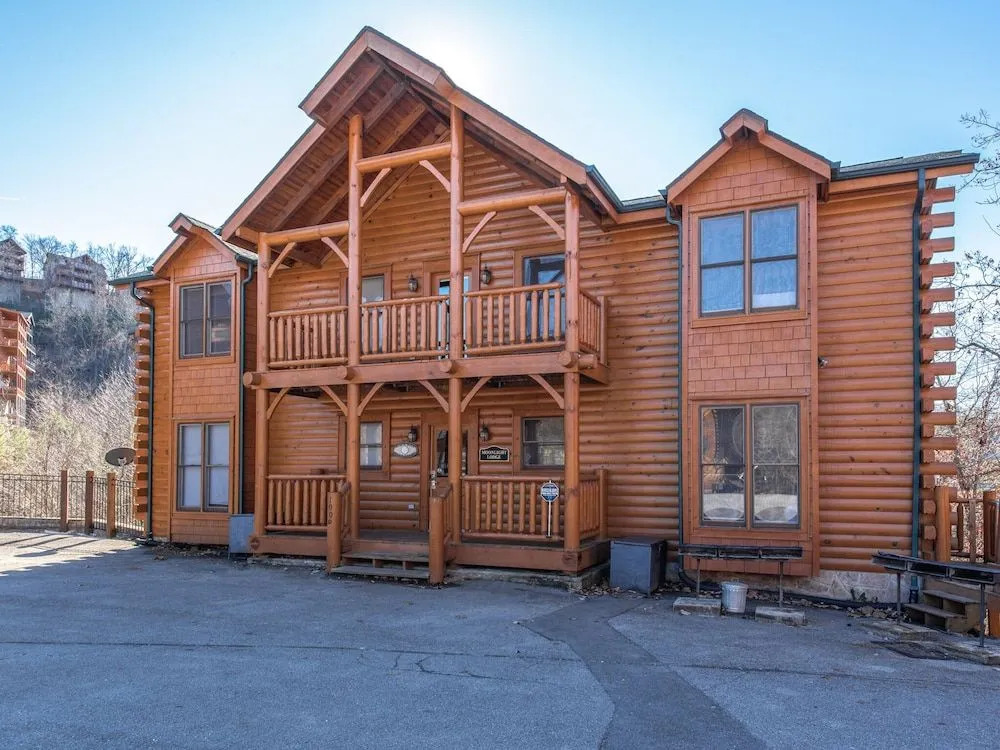 Moonlight Lodge