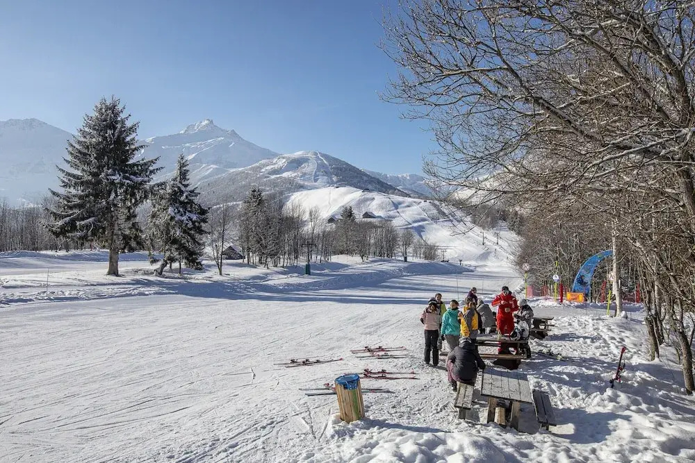 Studio in Doucy at the Foot of Ski Slopes