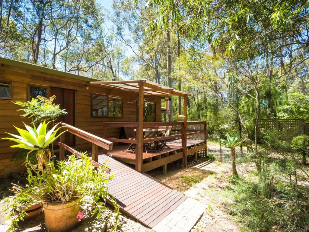 Caseys Pet Friendly Beach Cottage