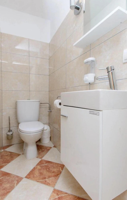 Beautiful Home in Dubrovnik With Wifi and 4 Bedrooms