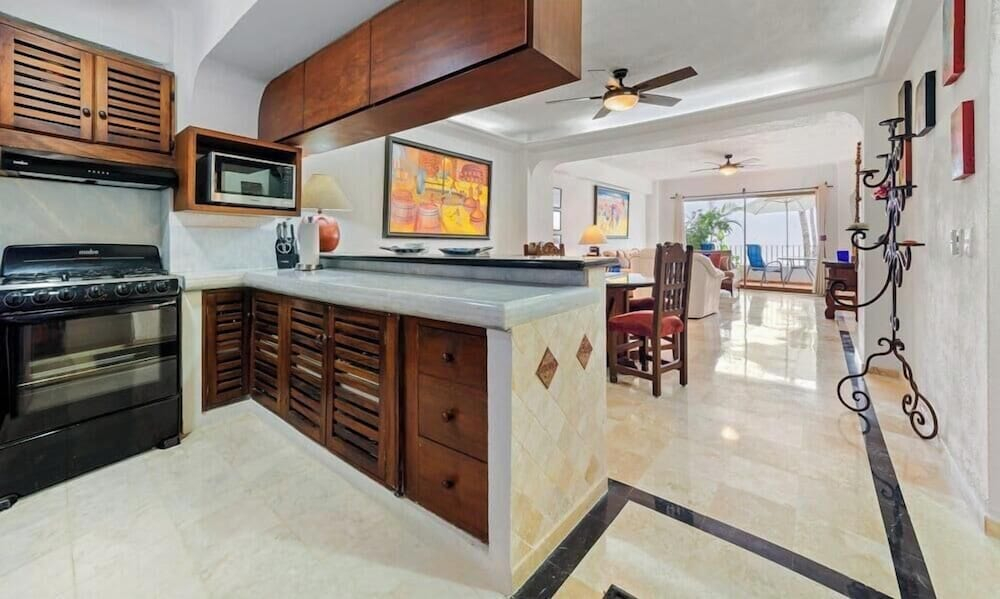 Ocean View 2Br Condo-balcony-beach-pool - 212