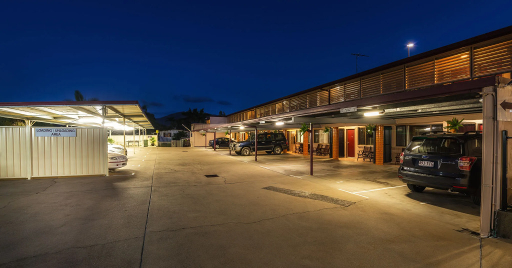 Winter Sun Motel