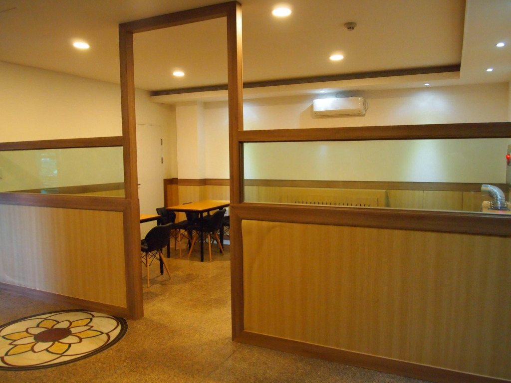 Traum Hotel & Condo