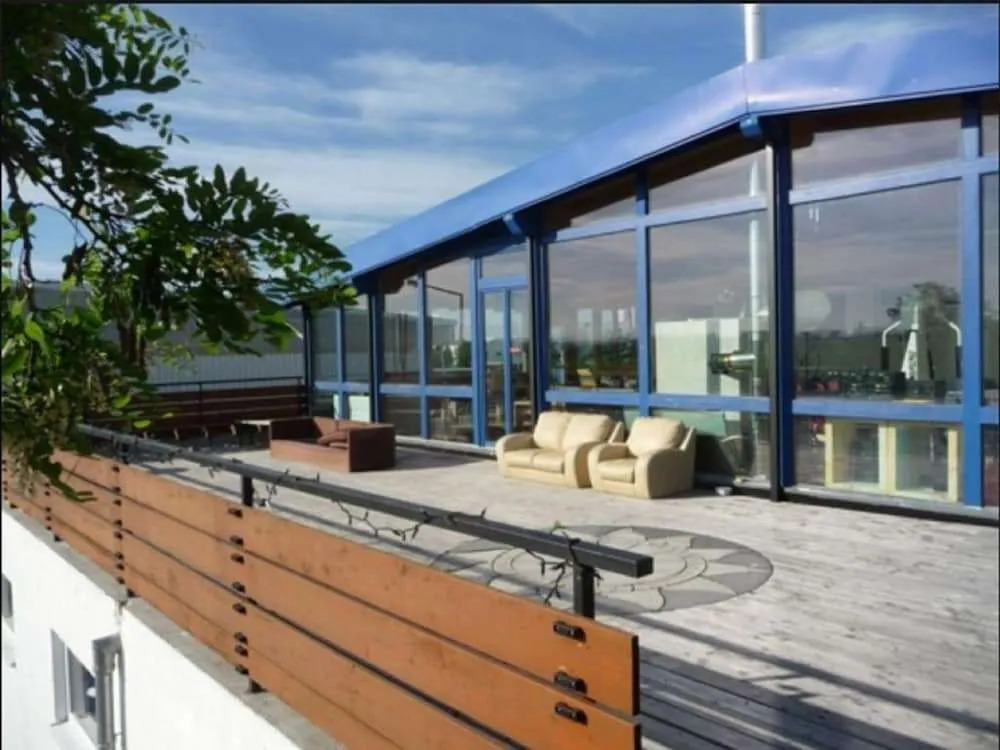Ferienhaus Event Haus EMG Hockenheim für Familien und Gruppen bis 22 Personen mit Partyraum