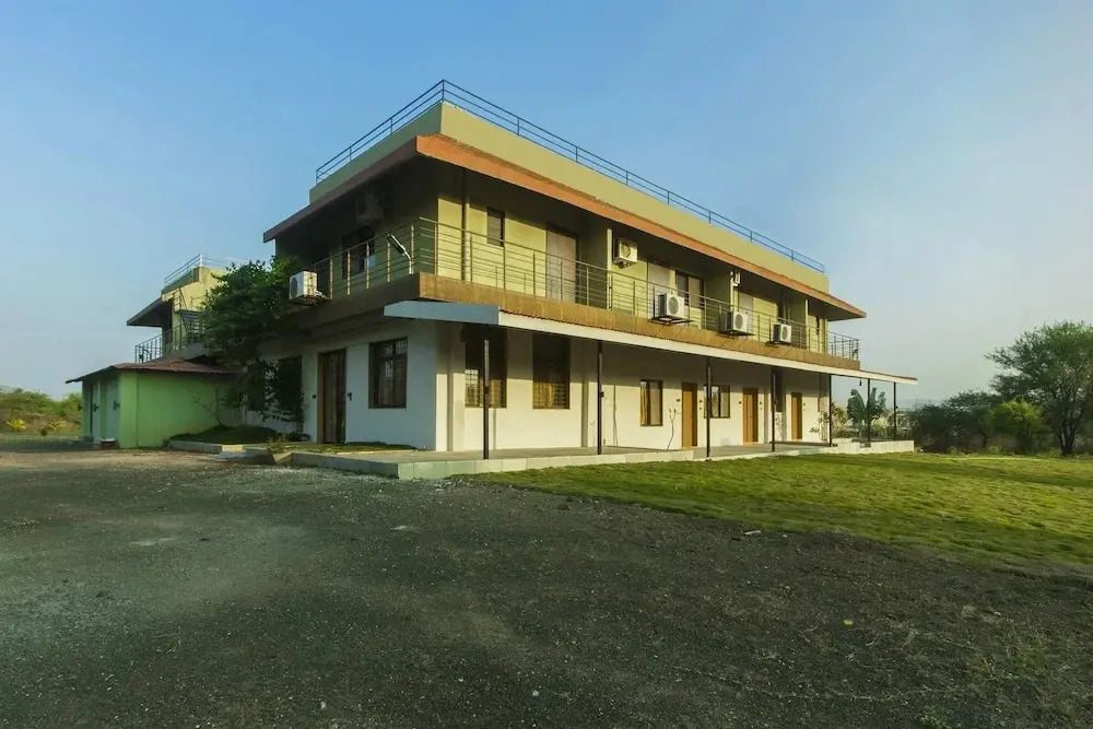Sahyadri Farm 8 Wooden Cottages By OYO Rooms