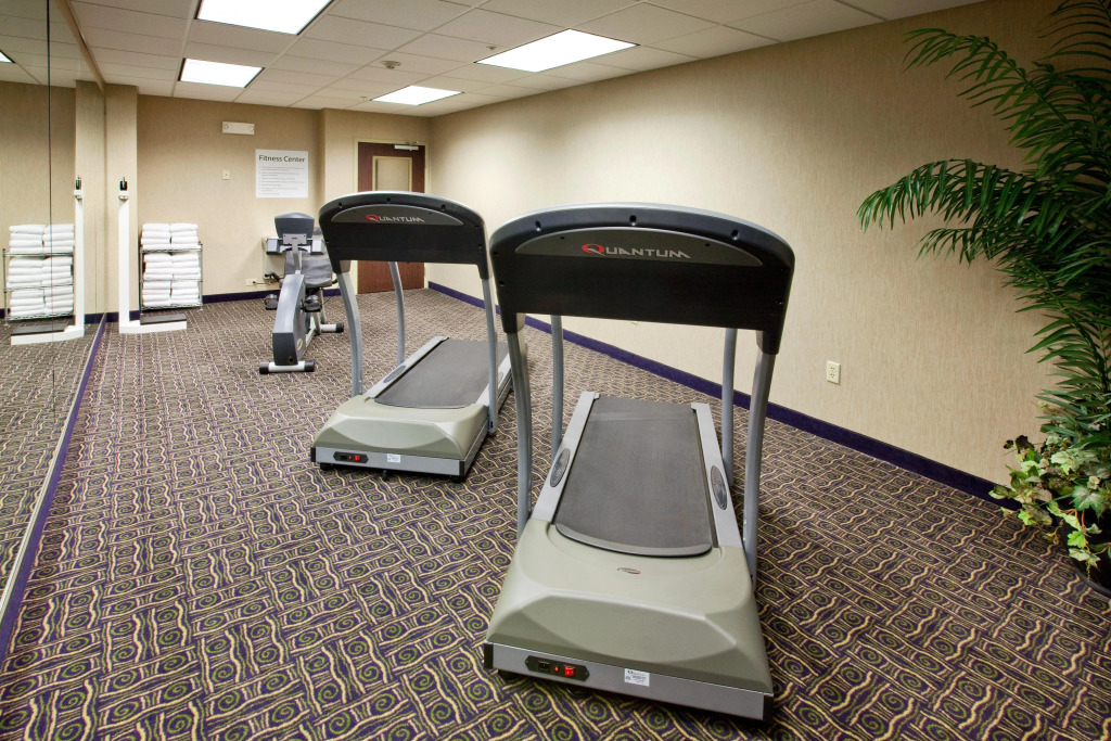 Holiday Inn Express Hotel and Suites Ada by IHG