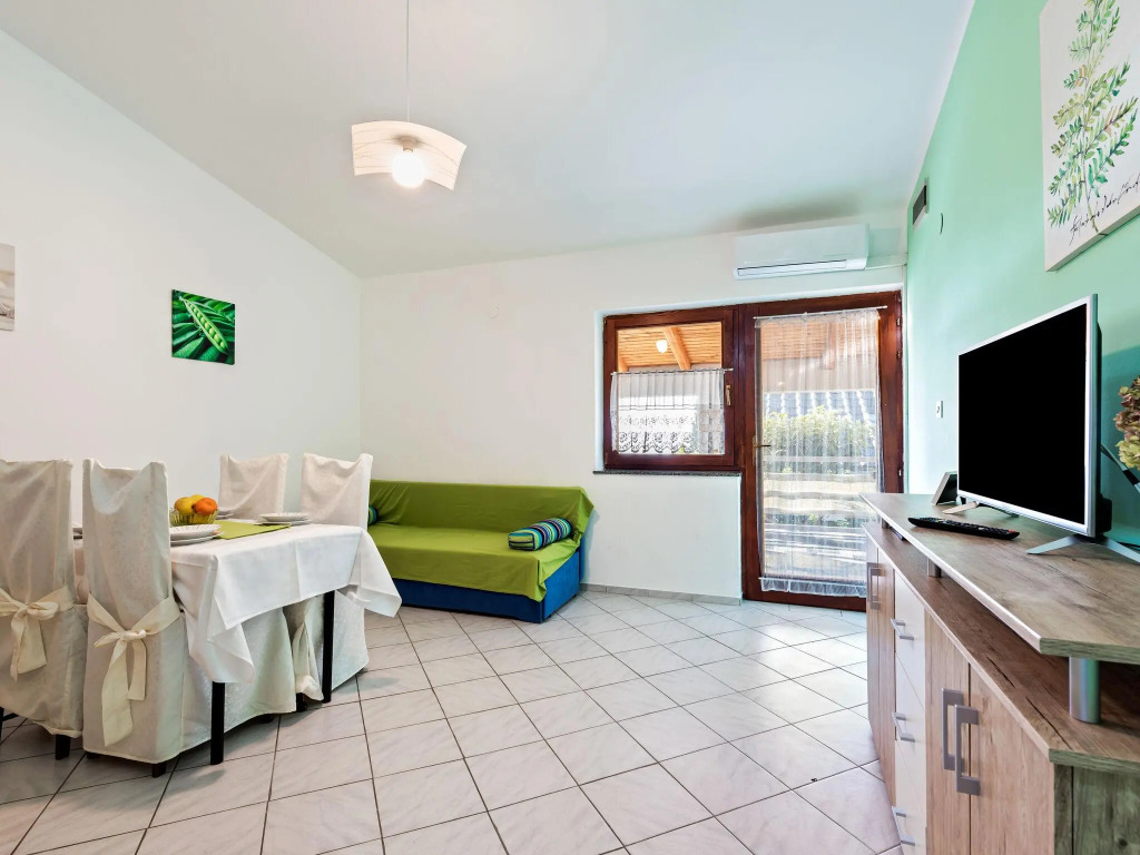 Apartment in Jasenice Near Maslenica Beach