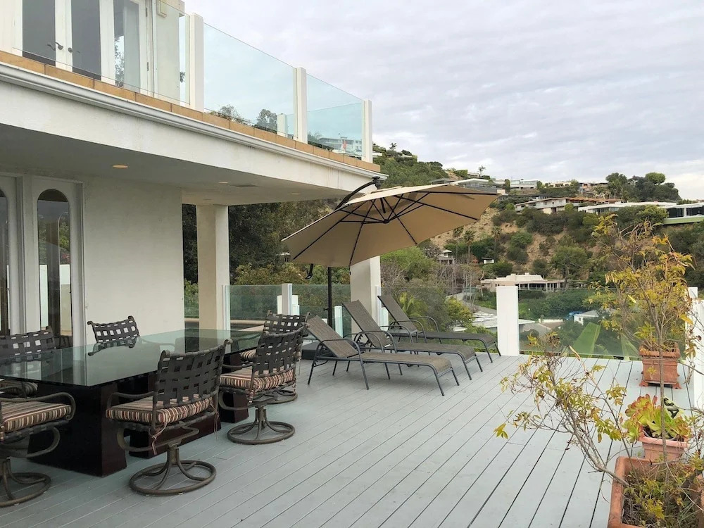 Villa by the Ocean in Venice Beach