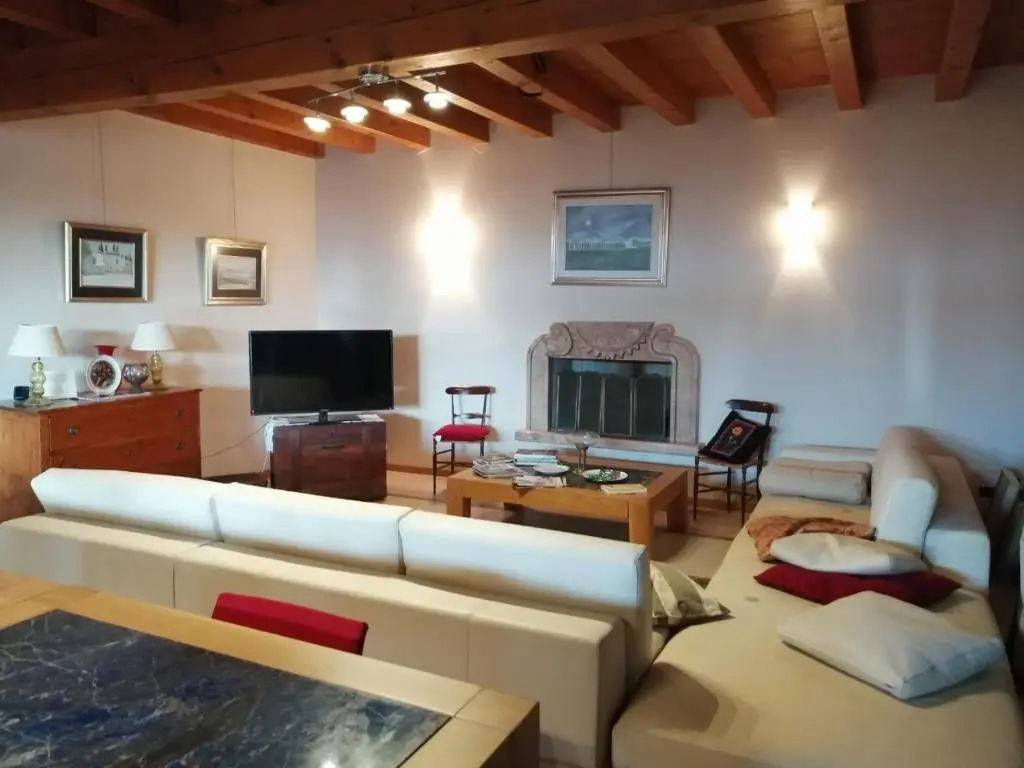 Villa d'epoca sul Lago di Garda con piscina