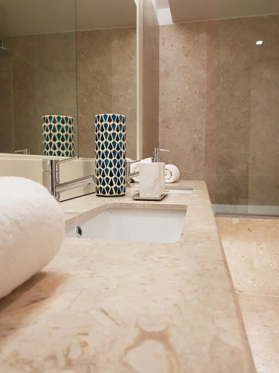 Lisbon Finestay Santana