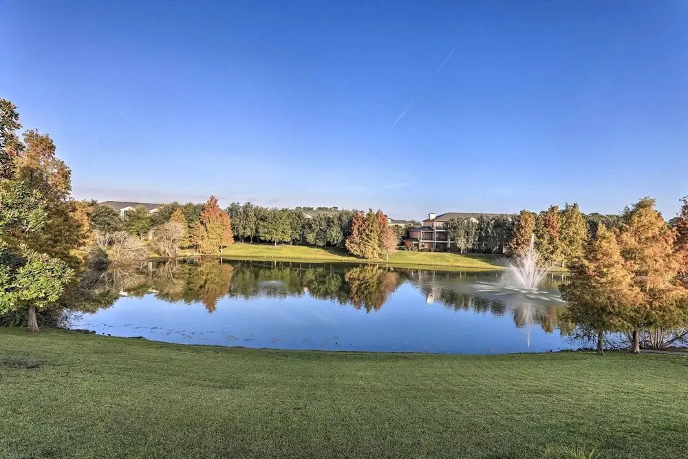 Bahama Bay Condo w/ Patios < 10 Mi to Disney!