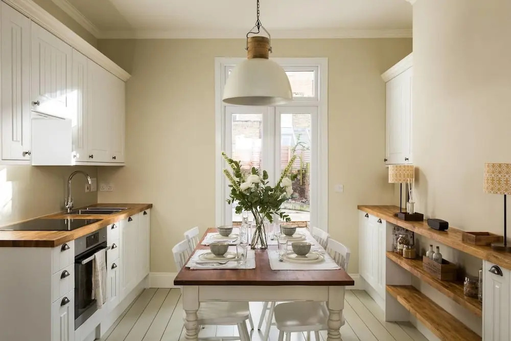 Bright 1BR Modern Home W/terrace in West London