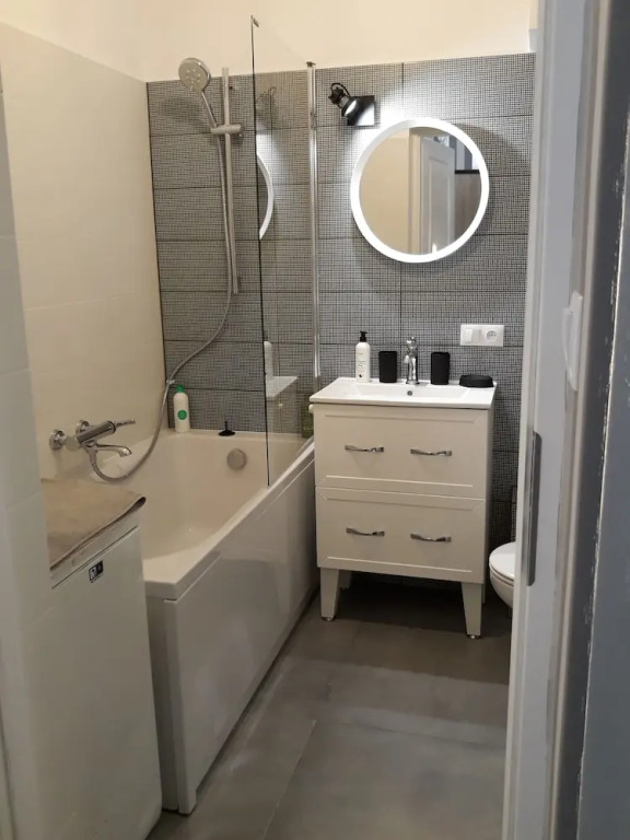 2 Bedroom City Center Apartment