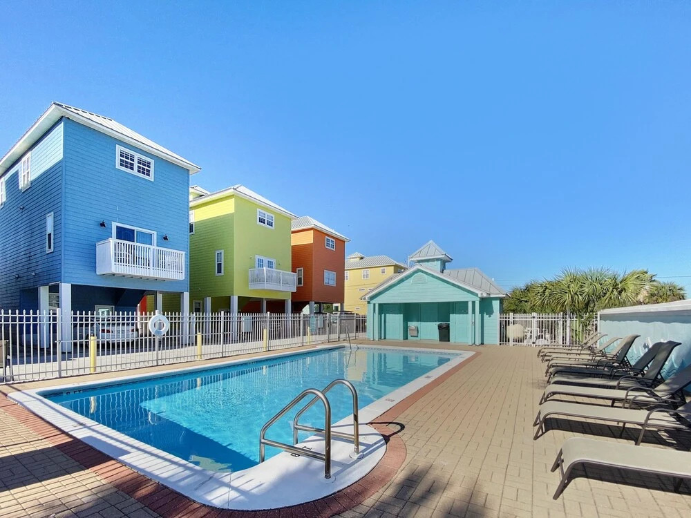 Summertowne 1 2 Bedroom Home by RedAwning