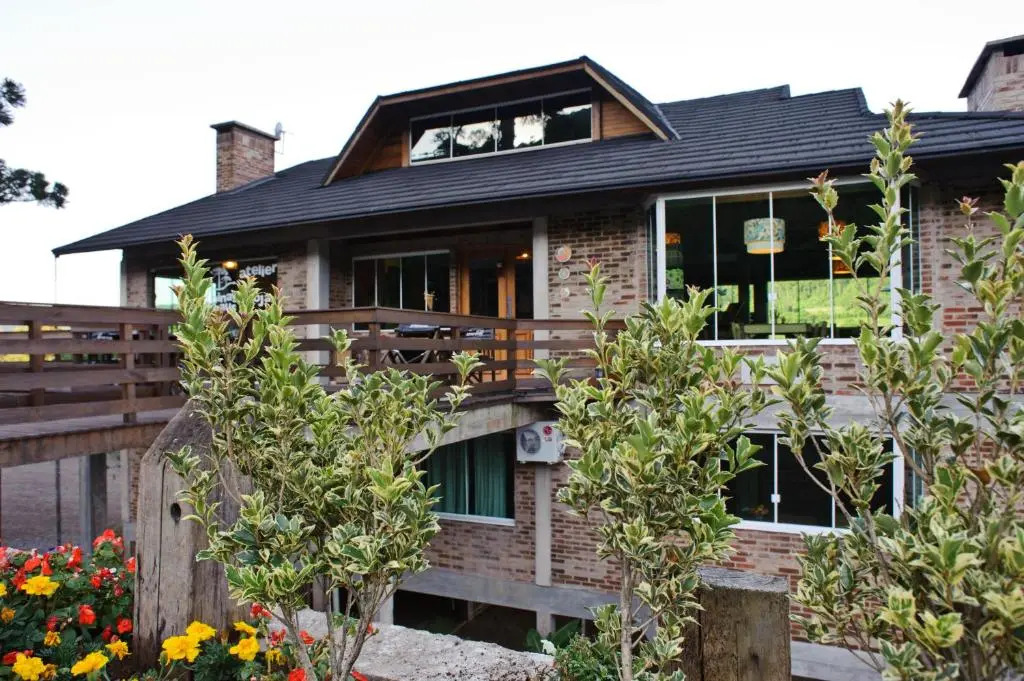 Binas Haus Pousada, Cafeteria e Atelier